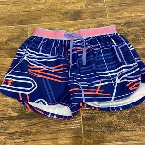 Under Armour shorts Y large